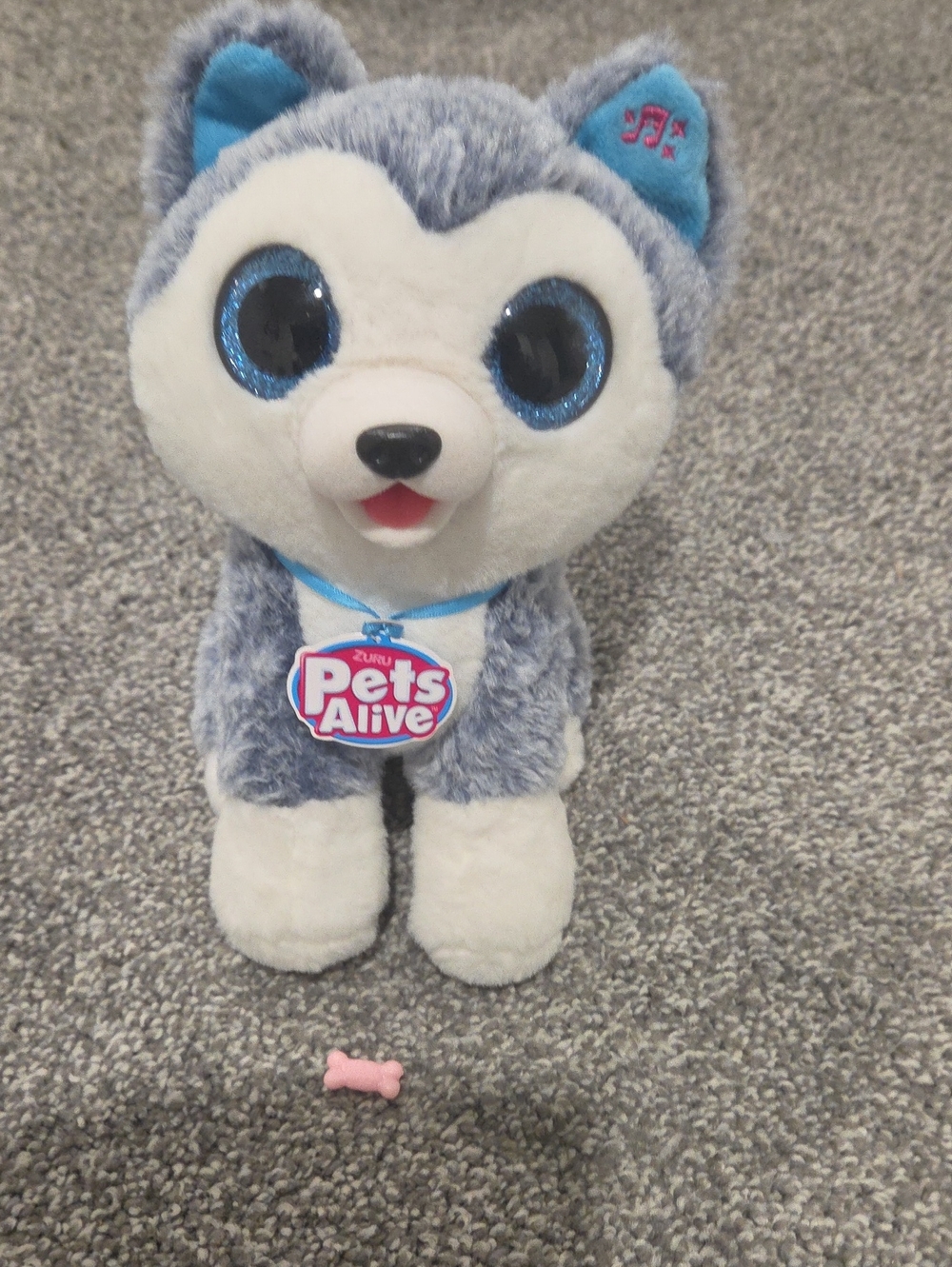 Plush Husky Dog Toy -Zuru PetsAlive- Talks Interactive One Bone Poops Out